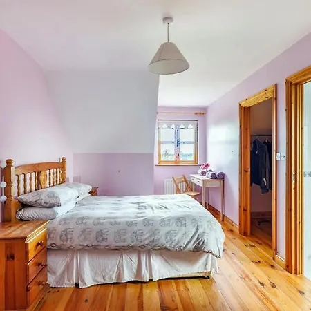 5 Bed In Westport Oc-ii06251 *