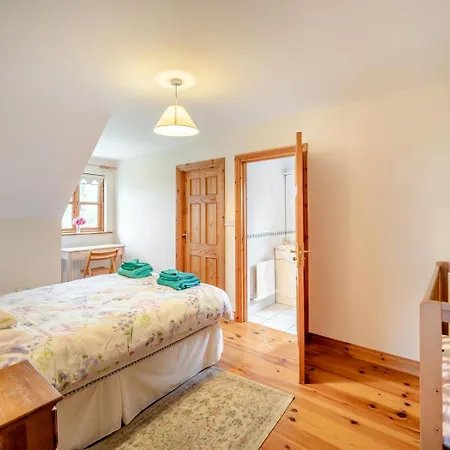 5 Bed In Westport Oc-ii06251 Holiday home