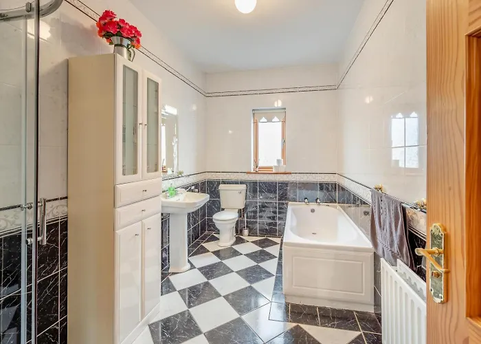 5 Bed In Westport Oc-ii06251 Holiday home Aghagower